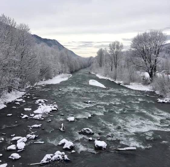 La neve sull'acqua: il silenzio sul silenzio (La Dora a San Giorio)